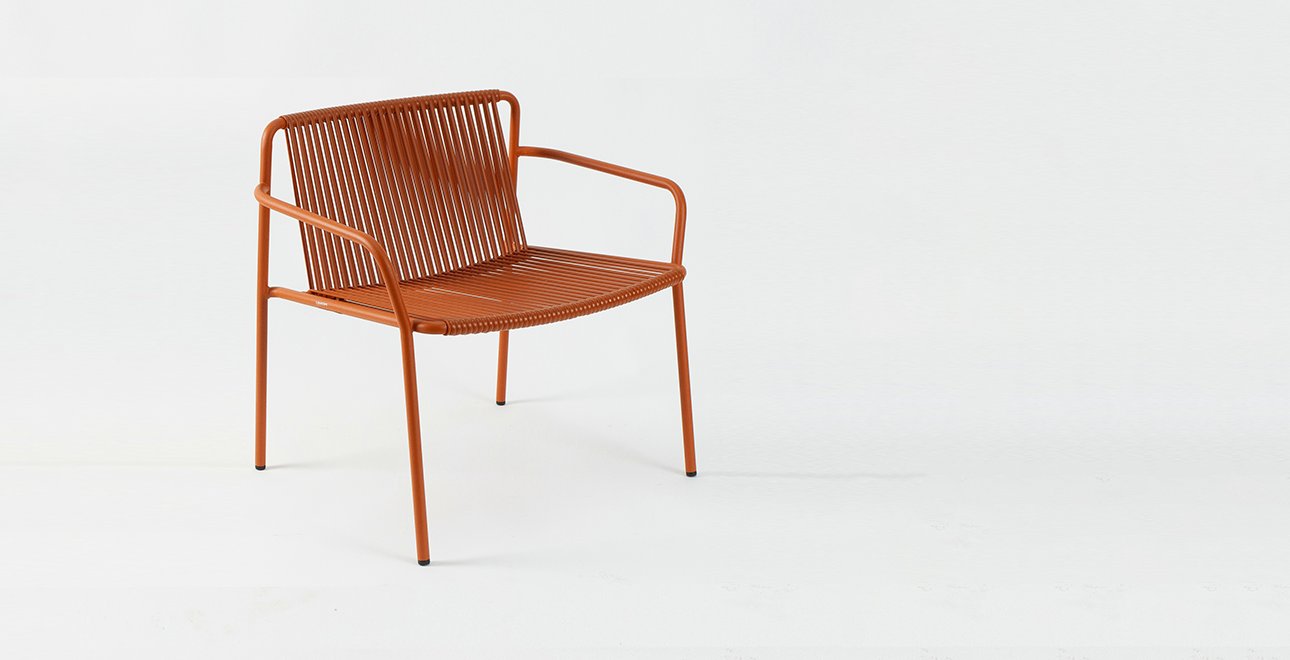 1290x660_Loungechair_PEDRALI_Tribeca_terracotta_45