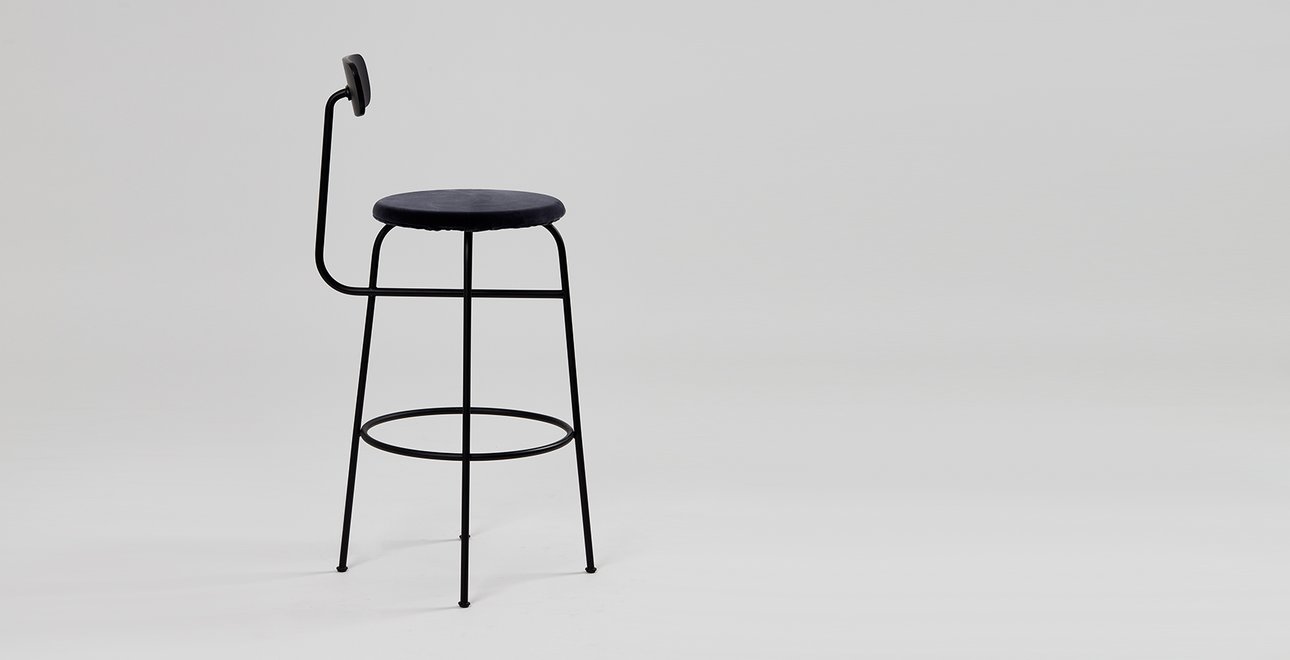 MENU Barhocker Afteroom Bar Chair black Samt blau 45 TITEL