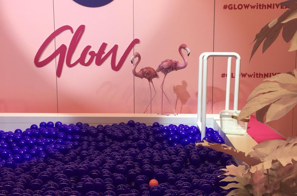 Messebau Feinbrand Nivea GLOW 03