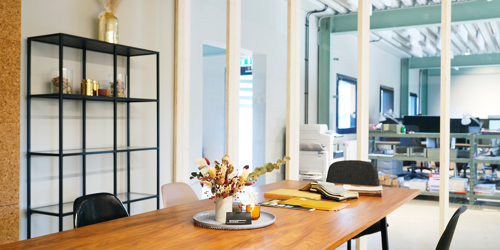 1620x810_einblicke_office.png