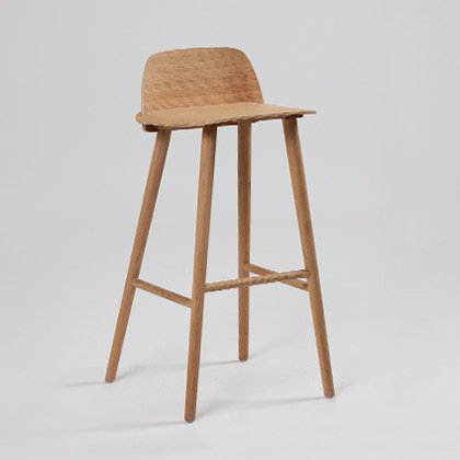 MUUTO Barhocker NERD Eiche 45 Variante