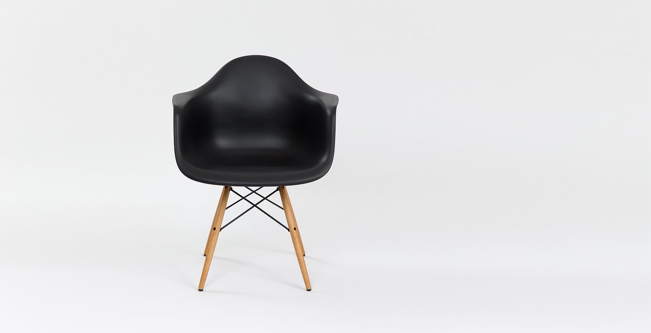 vitra Eames DAW hell schwarz TITEL