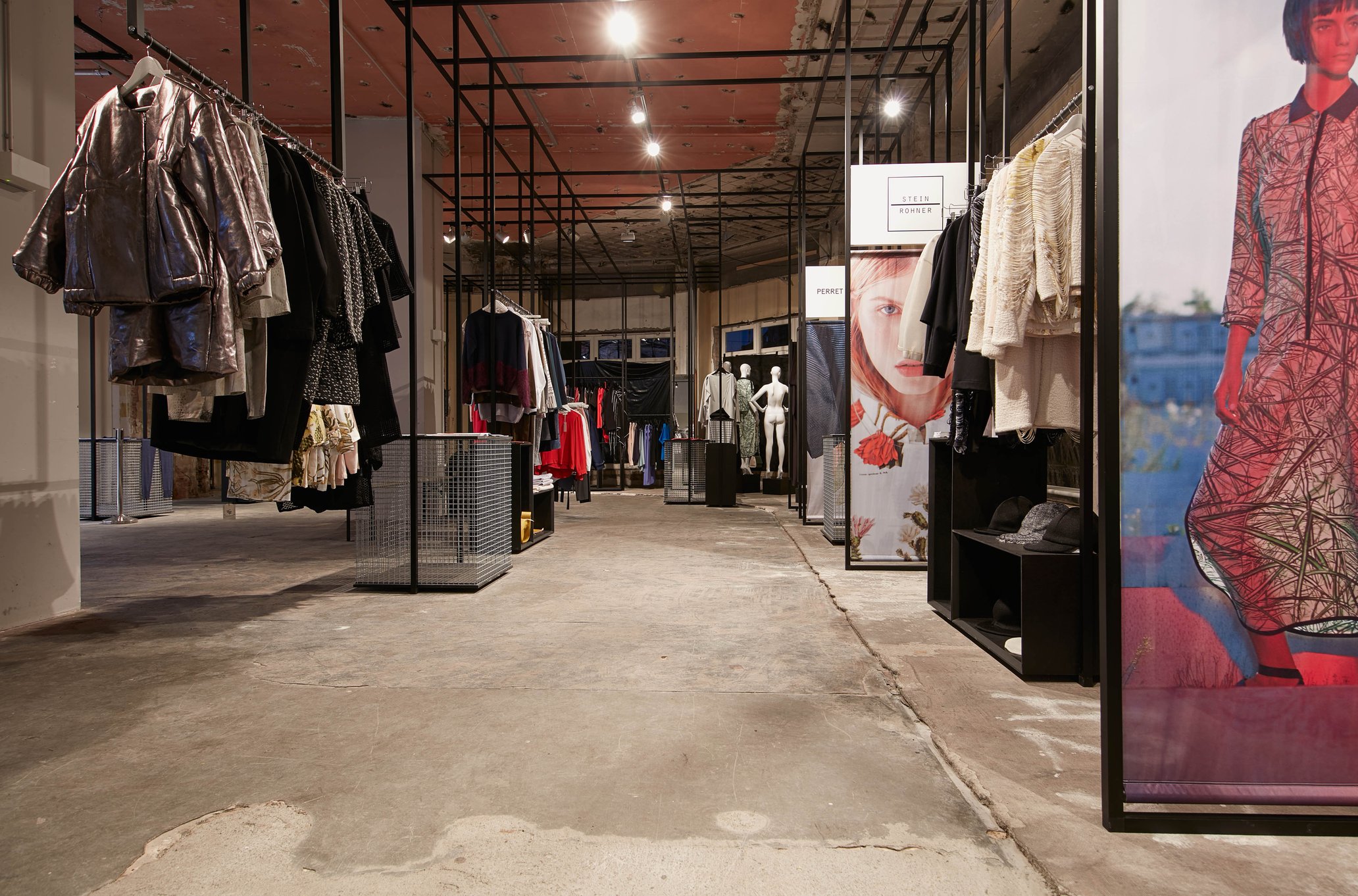 Pop Up Store MBFW 04